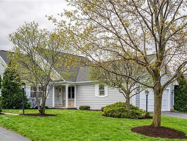 Primary Photo - 94 Greenwood Park