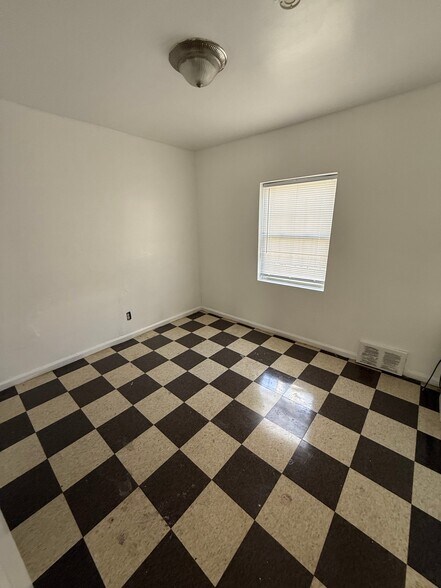 Building Photo - 345 E Baltimore Blvd