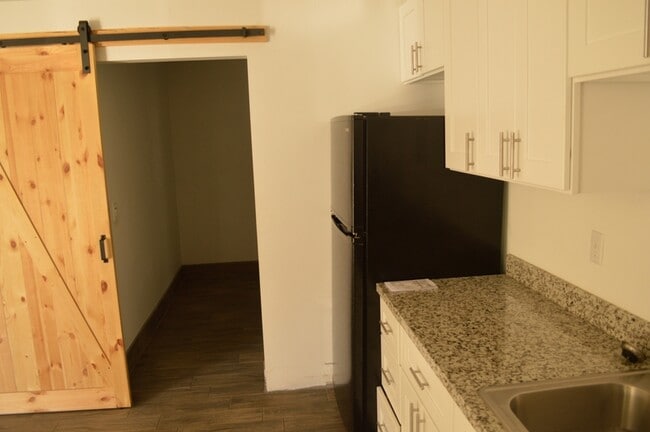 Building Photo - 4209 Warda Ave