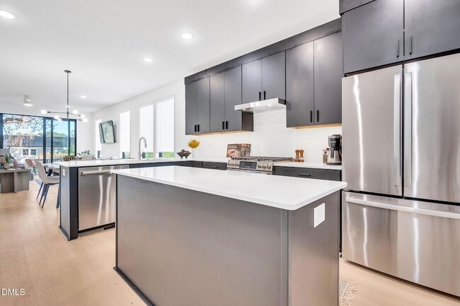 Building Photo - 810 Culpepper Ln