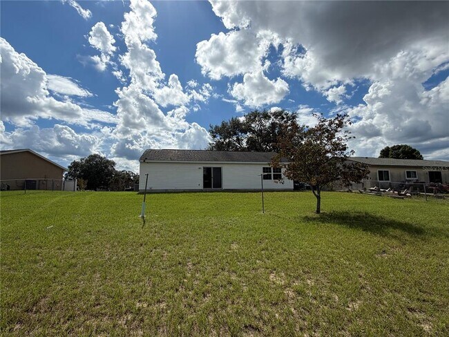 Building Photo - 45 Hickory Track Way