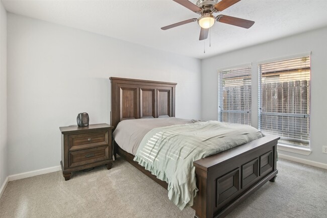 Building Photo - 14115 Briarhills Pkwy