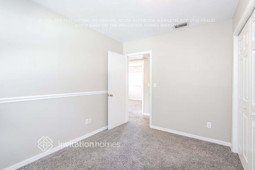 Building Photo - 1520 Price Cir
