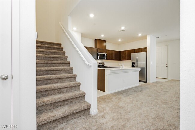 Building Photo - 2768 V. Napoli