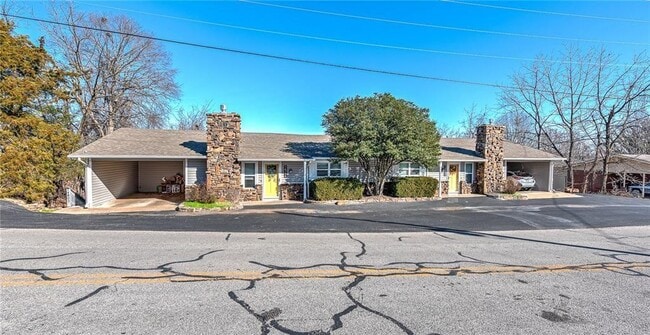 Building Photo - 14804 Dutchmans Dr