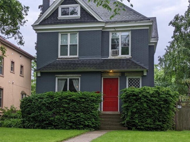 Primary Photo - 0 bedroom in Evanston IL 60202