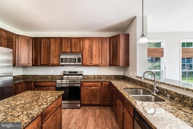 Building Photo - 3603 Carolina Ct