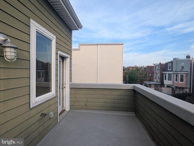 Building Photo - 3014 W Stiles St