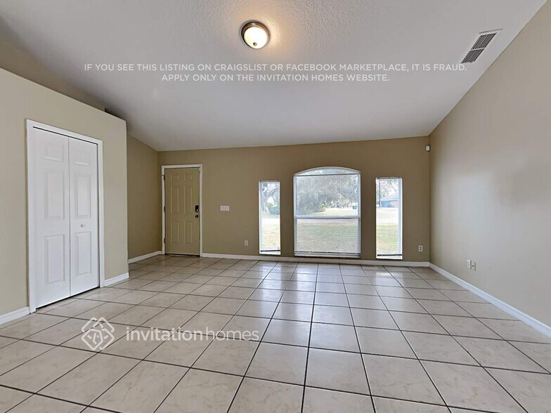 Building Photo - 3133 Blaine Cir