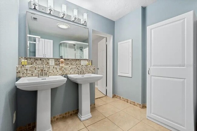 Building Photo - 2532 Constitution Blvd