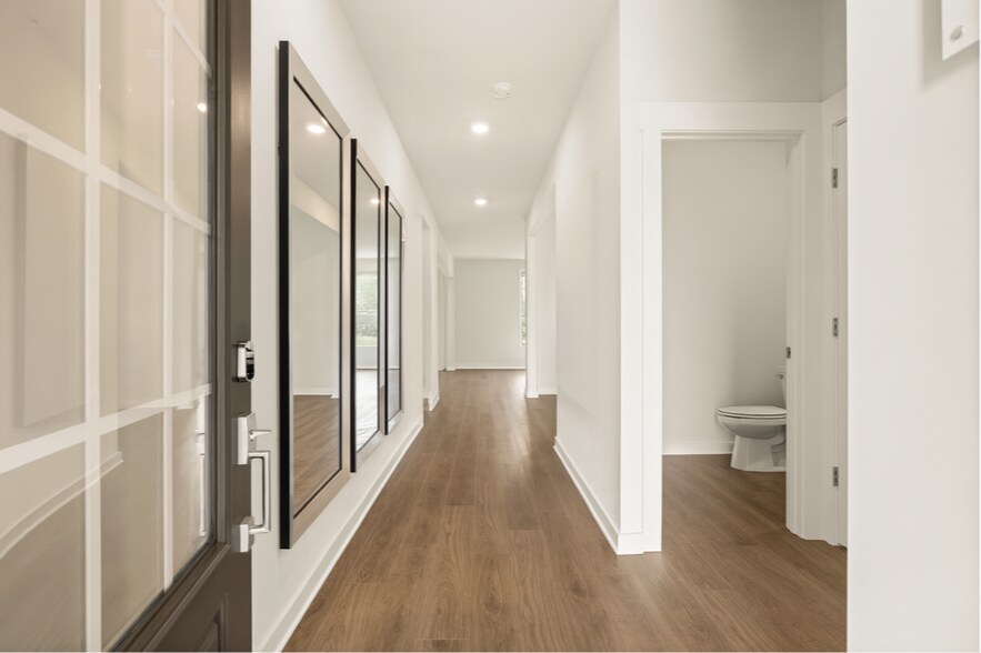 Building Photo - 506 Lyness Dr
