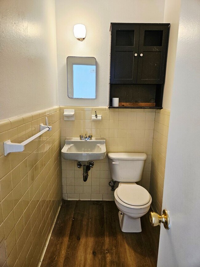Building Photo - 309 Crystal Dr