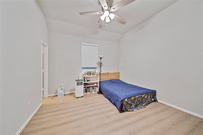Building Photo - 28222 Calm Brook Ln