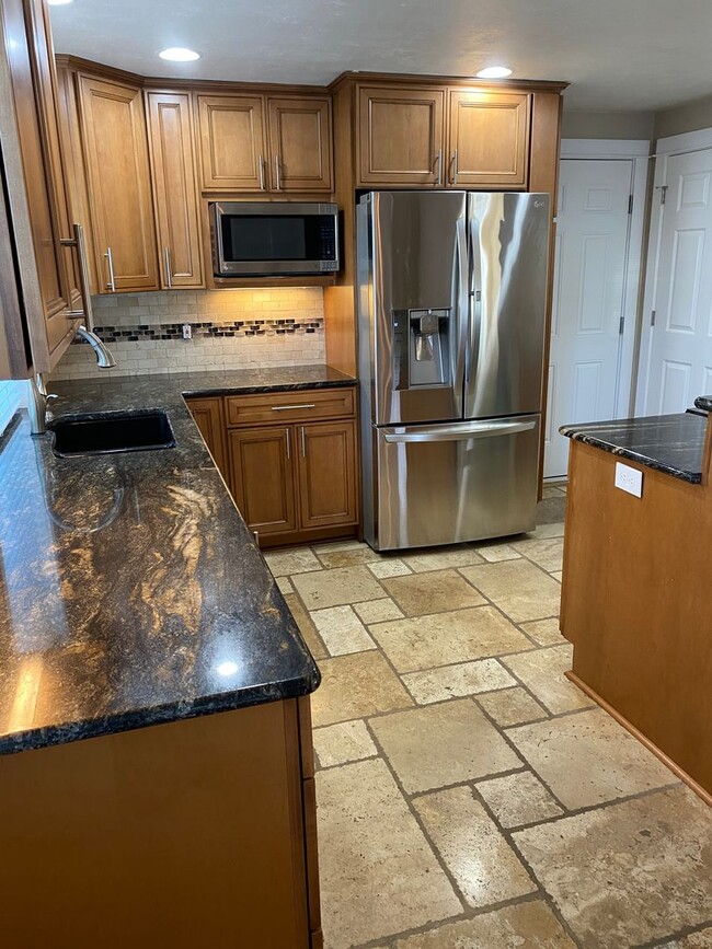 Building Photo - Prime Location - 3Bdrm / 2 Bath House - Wa...