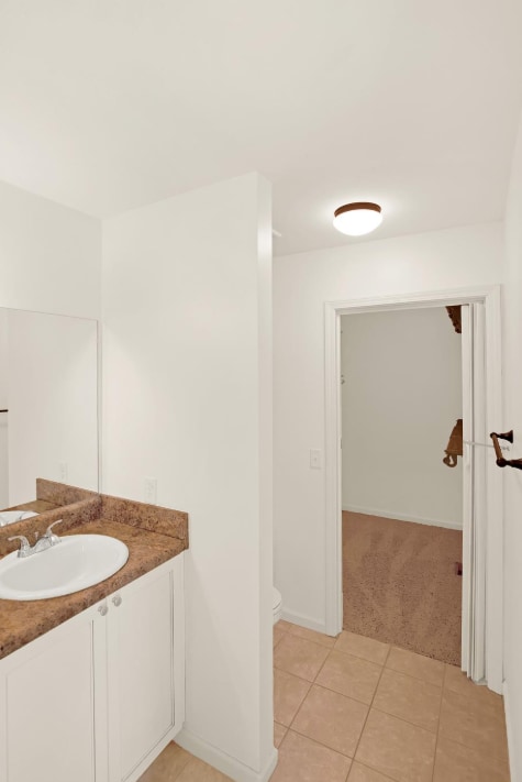 Building Photo - 7221 Quail Hollow Dr
