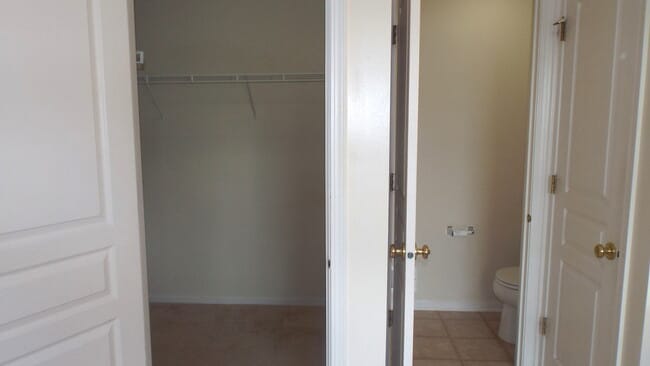 Building Photo - 1463 Yellowstone Dr