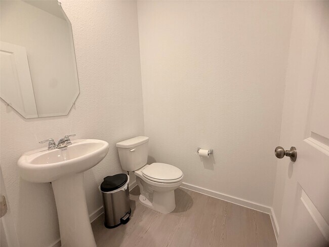 Building Photo - 24657 Monarch Forest Dr