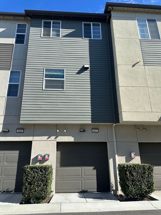 Building Photo - $3,290 / 2 BR STUNNING 2020 MODEL HOME FOR RENT IN SOUTH HAYWARD