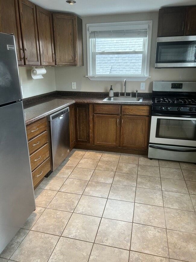 Building Photo - 1719 William Howard Taft Rd