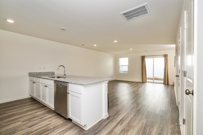 Building Photo - 109 Span Ln