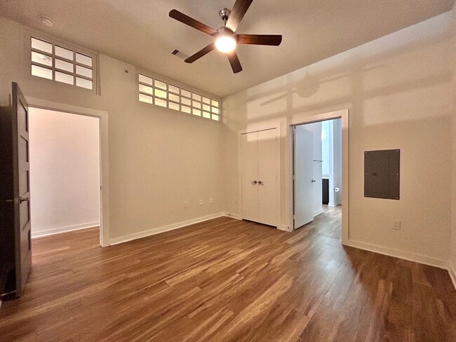 Building Photo - 1900 Barton Springs Rd