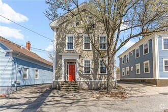 Building Photo - 104 Sheldon St