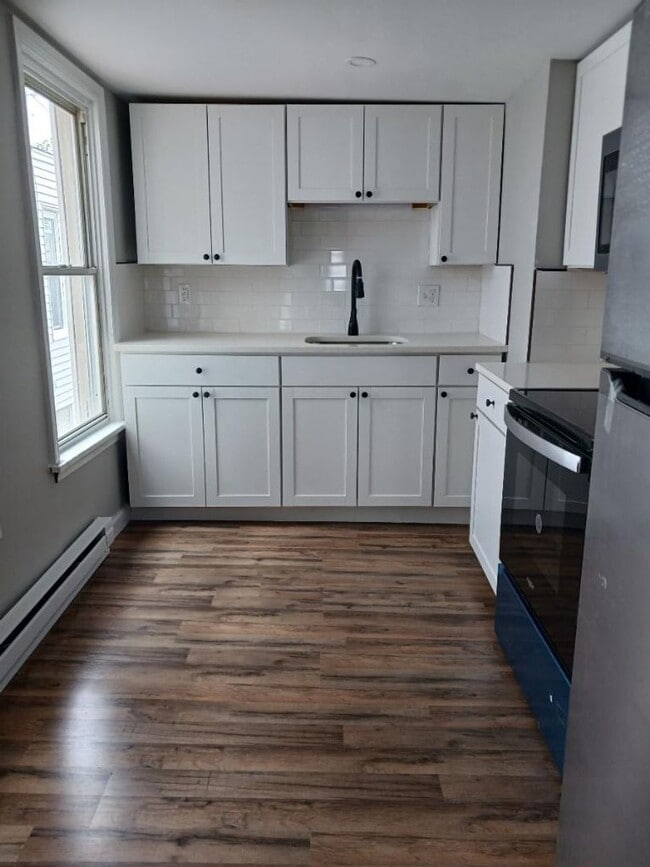 Primary Photo - 130 S 12th St