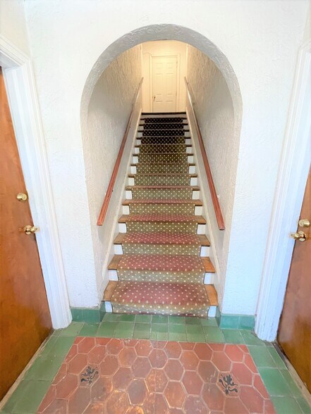 Building Photo - 6532 Wilkins Ave