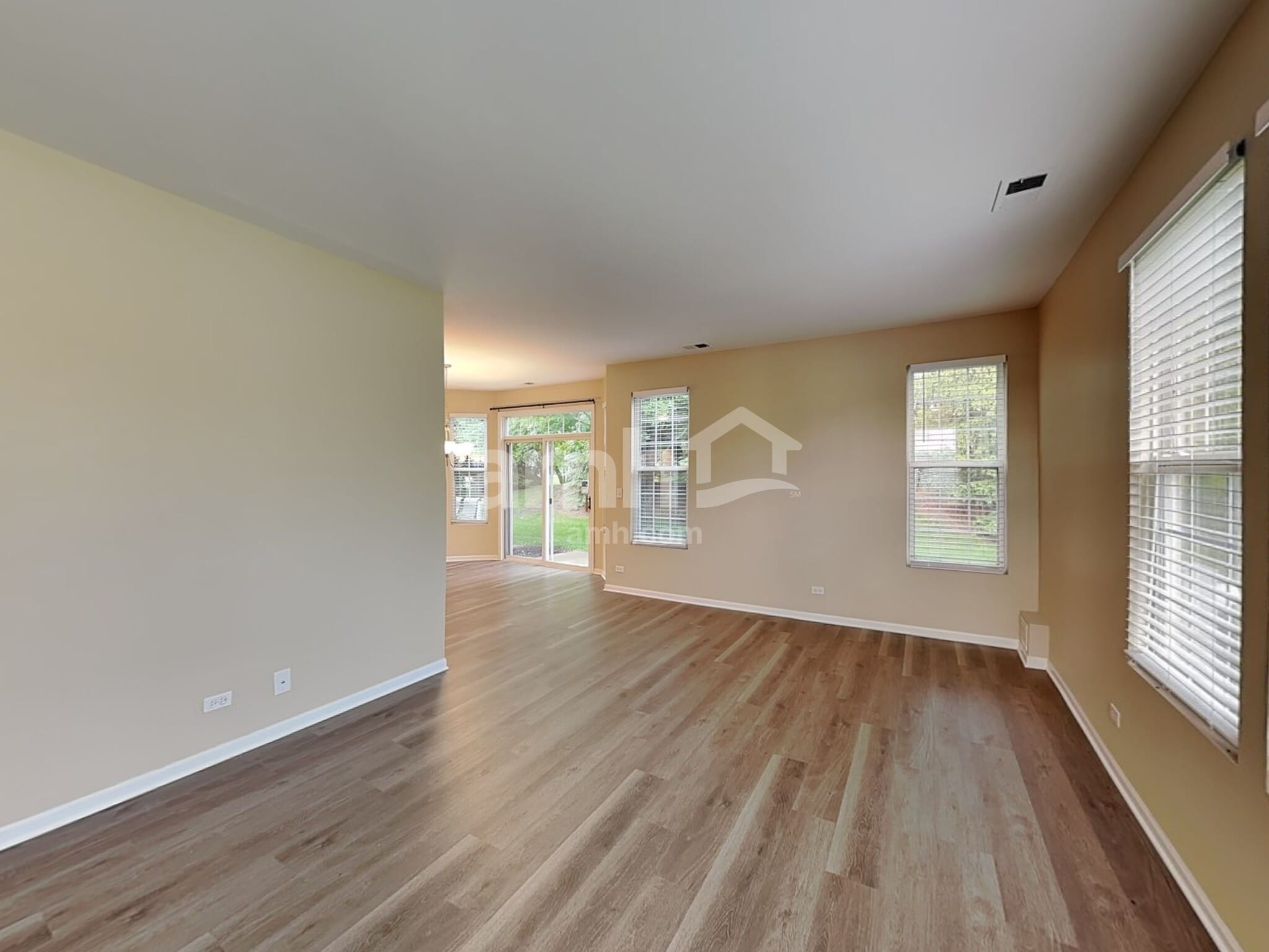 Building Photo - 509 Springbrook Trail N