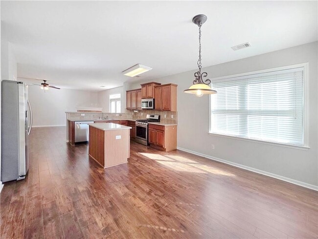 Building Photo - 5425 Fieldfreen Dr