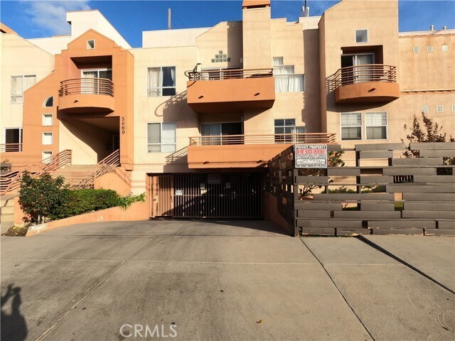 Building Photo - 5060 Kester Ave