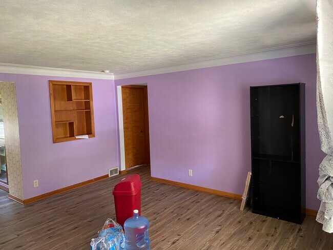 Building Photo - 406 Callodine Ave