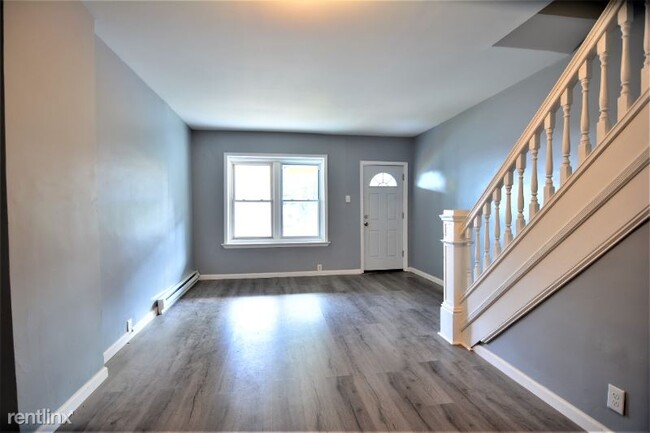 Building Photo - 4 br, 1 bath House - 322 Hanover Ave