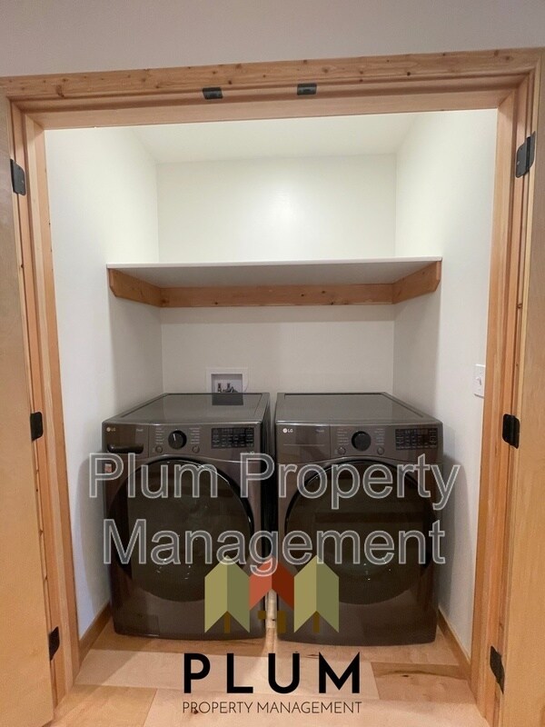 Building Photo - 1855 S 3rd St W