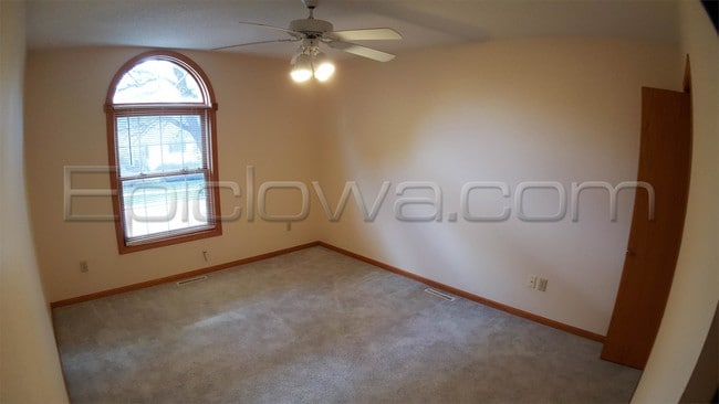 Building Photo - 1504 Brookdale Ln NE