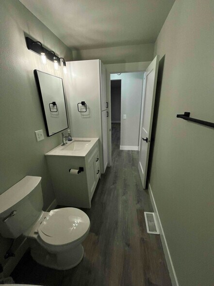 Building Photo - 2505 Hancock Ave