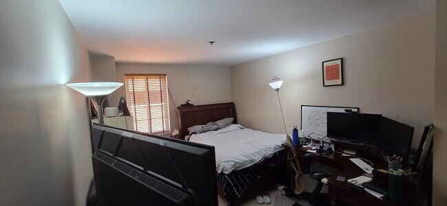 Building Photo - 950 Massachusetts Ave