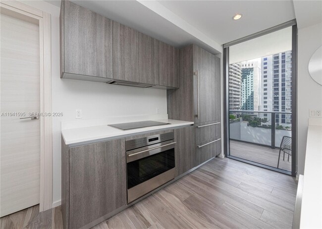 Building Photo - 801 S Miami Ave