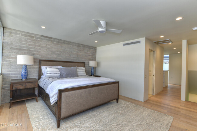 Building Photo - 4411 N 40th St