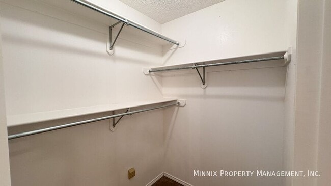 Building Photo - 7514 Paris Ave