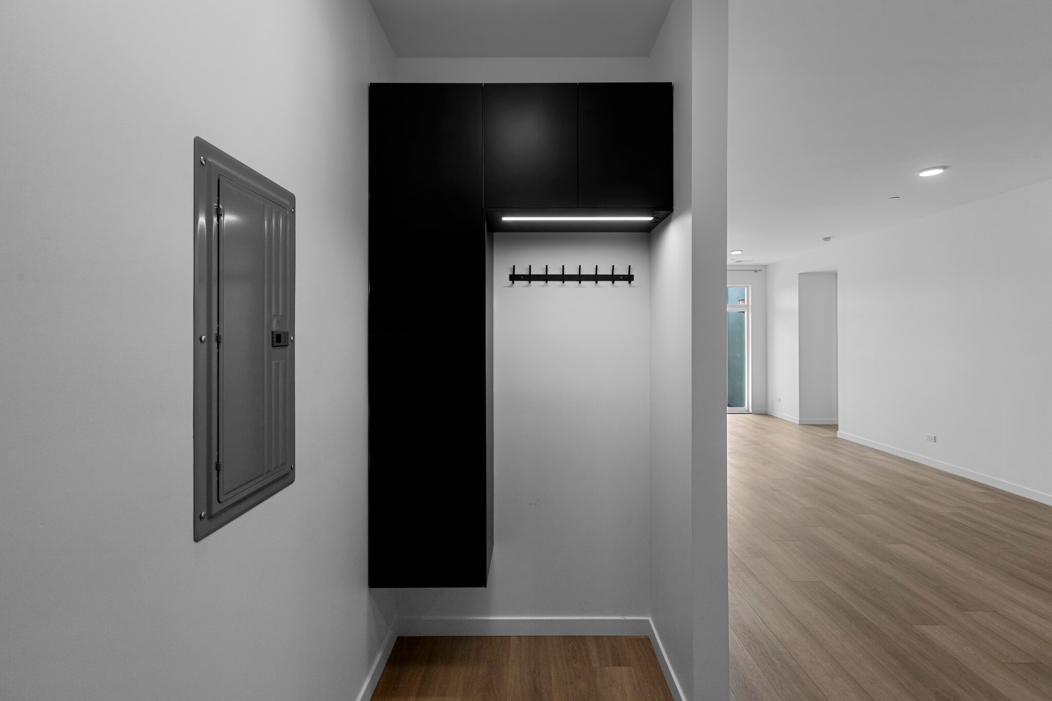 Building Photo - 204 S Leavitt St