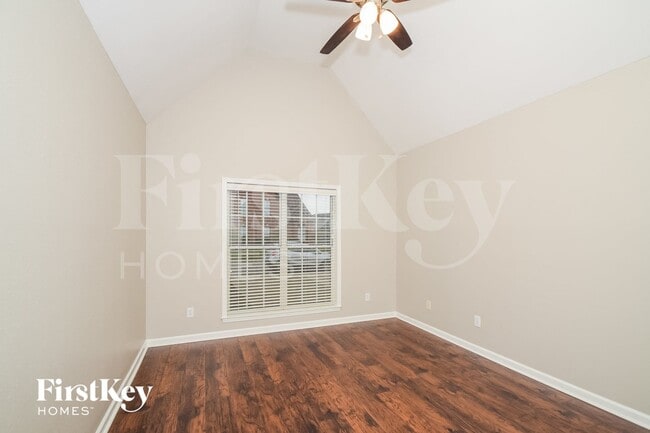 Building Photo - 129 Addison Dr