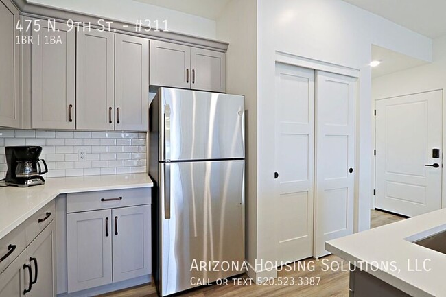 Building Photo - Charming Furnished One Bedroom in Downtown...