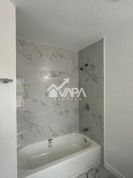 Building Photo - 2606 Jade Hill