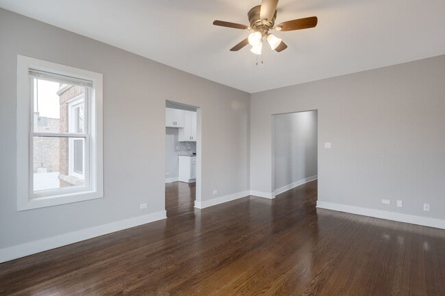 Building Photo - 8022 S Ellis Ave