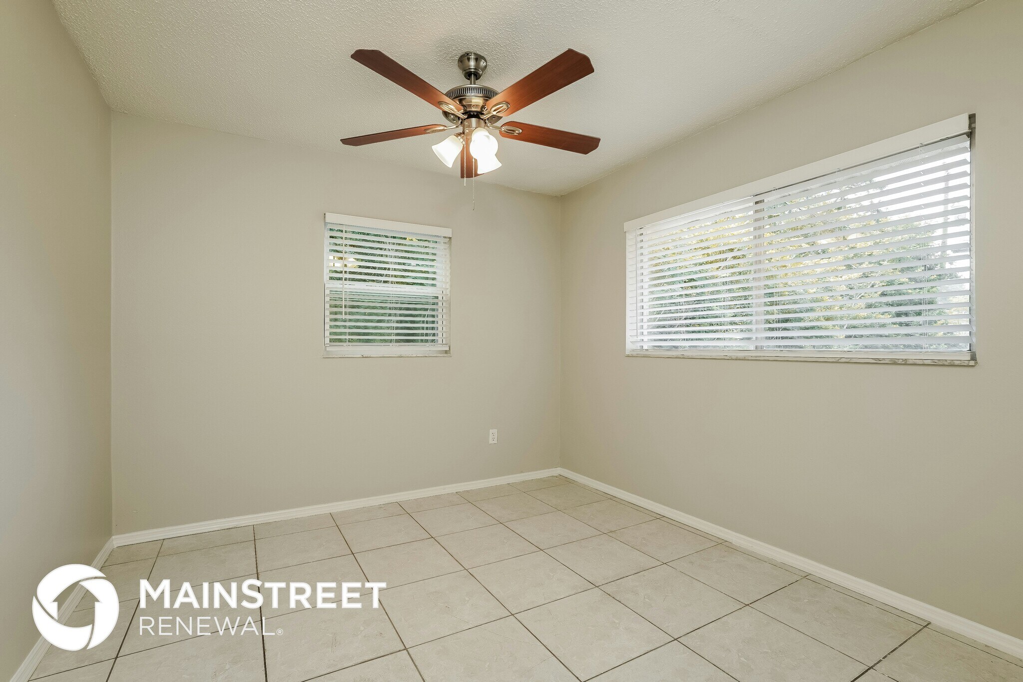 Building Photo - 5107 5th St W