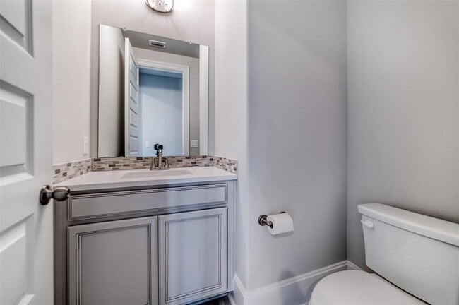 Building Photo - 19500 Summit Glory Trl