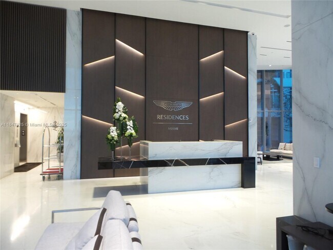 Building Photo - 300 Biscayne Blvd Way