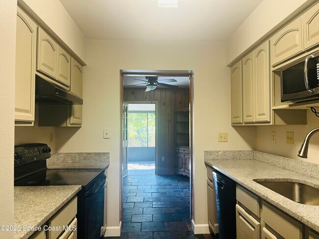 Building Photo - 4719 Chicago St