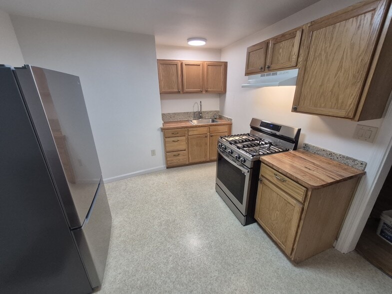 Building Photo - 366 W Patrick St